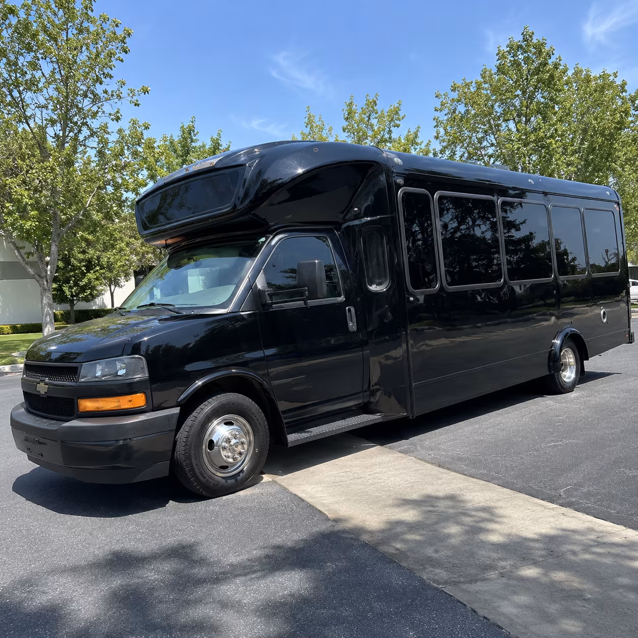 livermore 15 passenger party bus